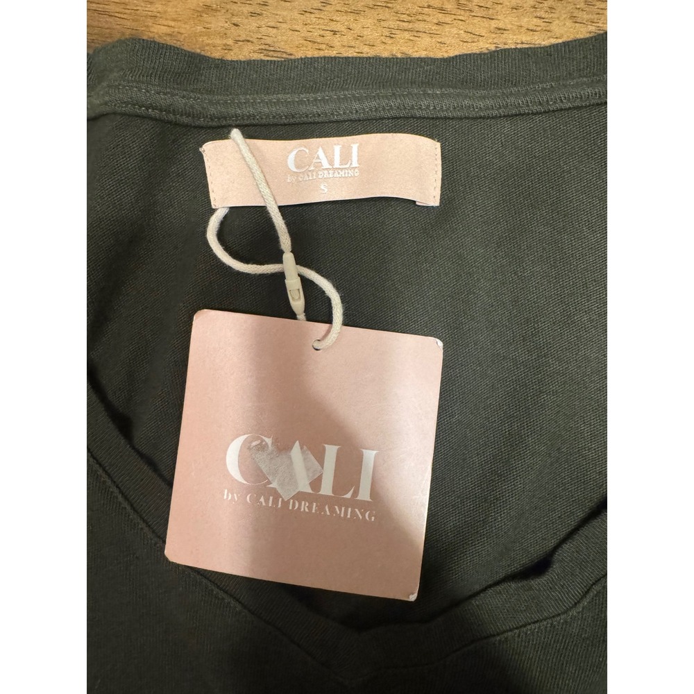 Cali Dreaming V-Neck Tee Organic Cotton Knit Top Dark Army Green Size S - Picture 5 of 9
